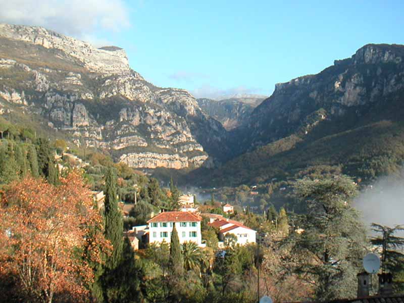 Vue sur le dbut des gorges du Loup