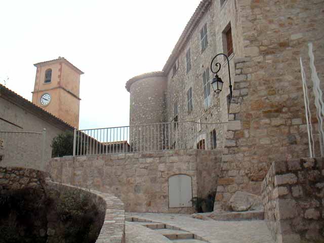 L'glise et le chteau-muse