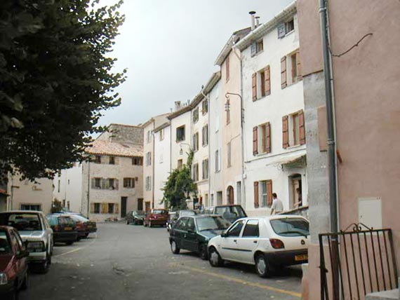 L'entre du village