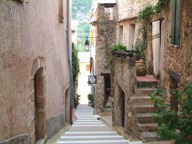 Une des ruelles en pente