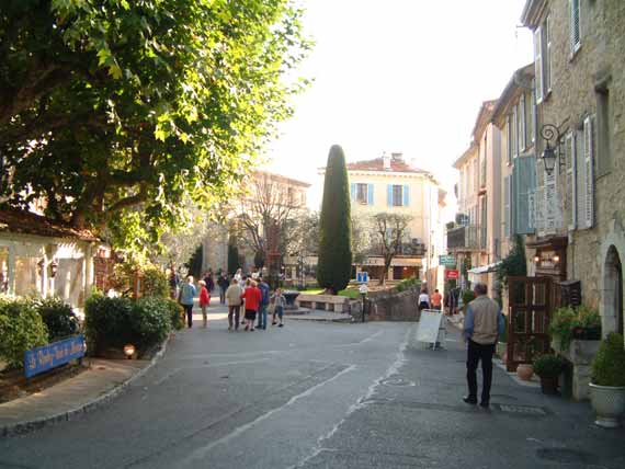 La place du commandant Lamy