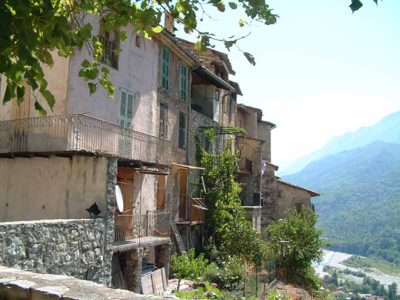 La vue de la place de l'�glise