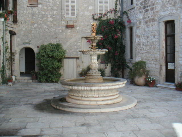 La fontaine de la mairie